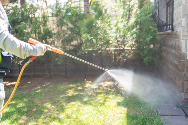 Best Commercial Pest Control Services  in Carmi, IL